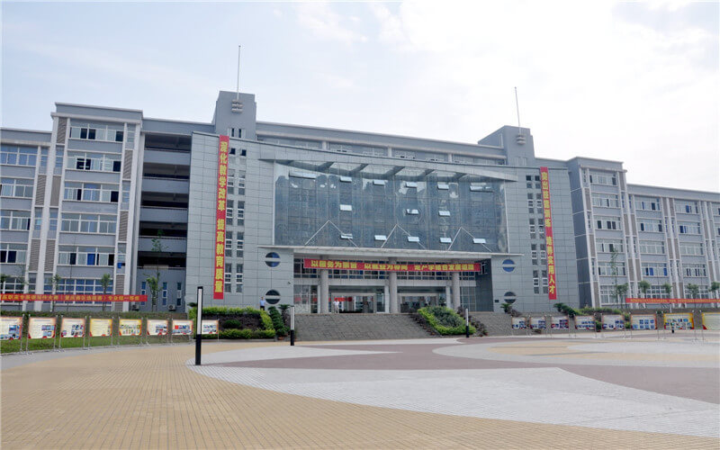重慶物理類考生排多少名可以上重慶應用技術職業(yè)學院建筑設計專業(yè)?