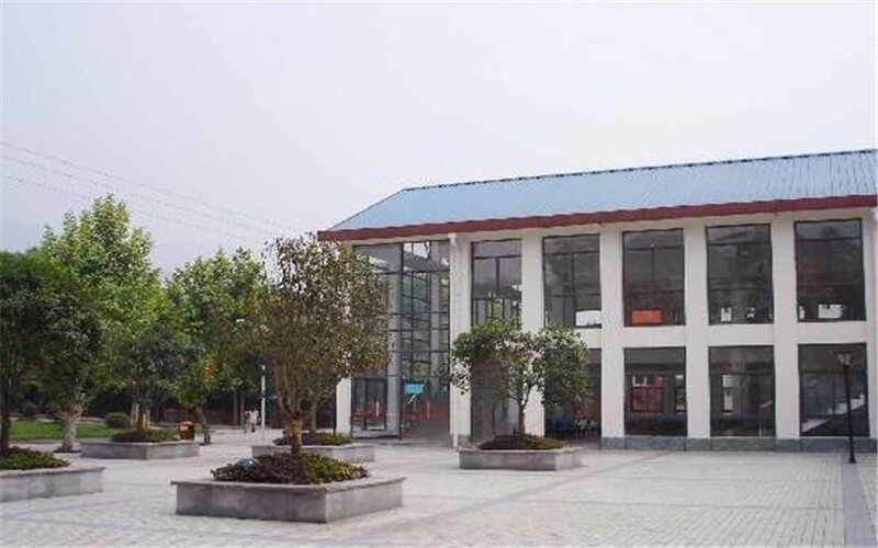 重慶物理類考生排多少名可以上重慶青年職業(yè)技術(shù)學(xué)院酒店管理與數(shù)字化運(yùn)營專業(yè)?