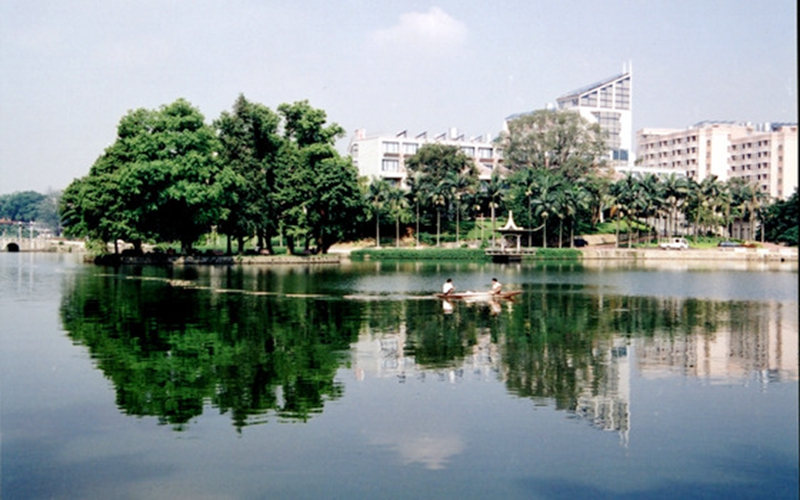 華南理工大學(xué)信息工程專業(yè)在安徽招生錄取分?jǐn)?shù)(理科)：633分