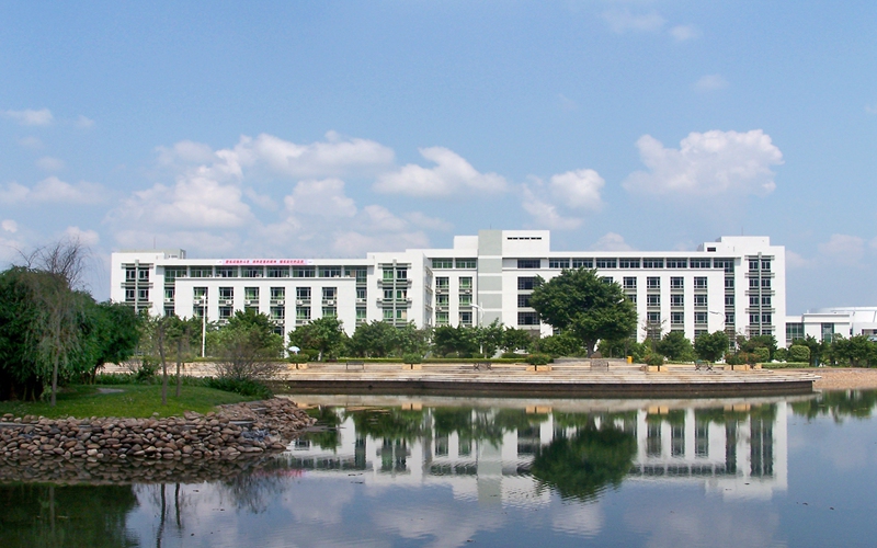 韶關(guān)學(xué)院臨床醫(yī)學(xué)（定向至韶關(guān)市南雄市）專業(yè)在廣東招生錄取分數(shù)(物理類)：521分