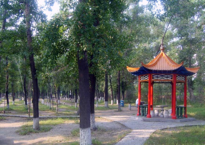 2023年遼寧考生多少分可以上黑龍江工業(yè)學(xué)院商務(wù)經(jīng)濟(jì)學(xué)專業(yè)？