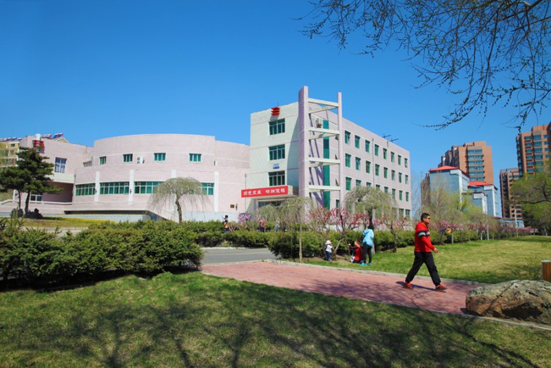 2023年山東考生多少分可以上黑龍江工業(yè)學院市場營銷專業(yè)？