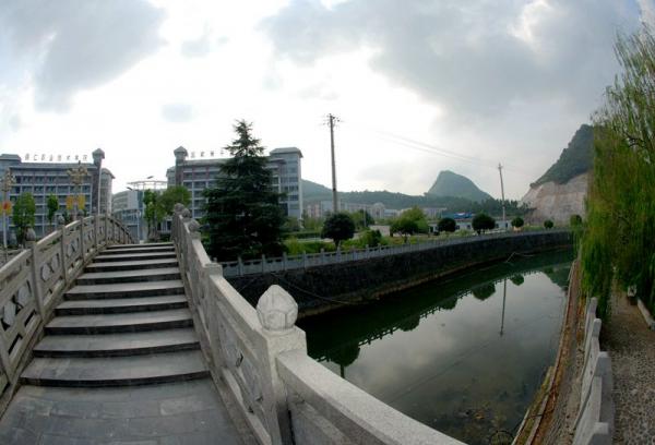 【2023高考參考】銅川職業(yè)技術(shù)學(xué)院2022年青海招生專業(yè)及招生計(jì)劃一覽表