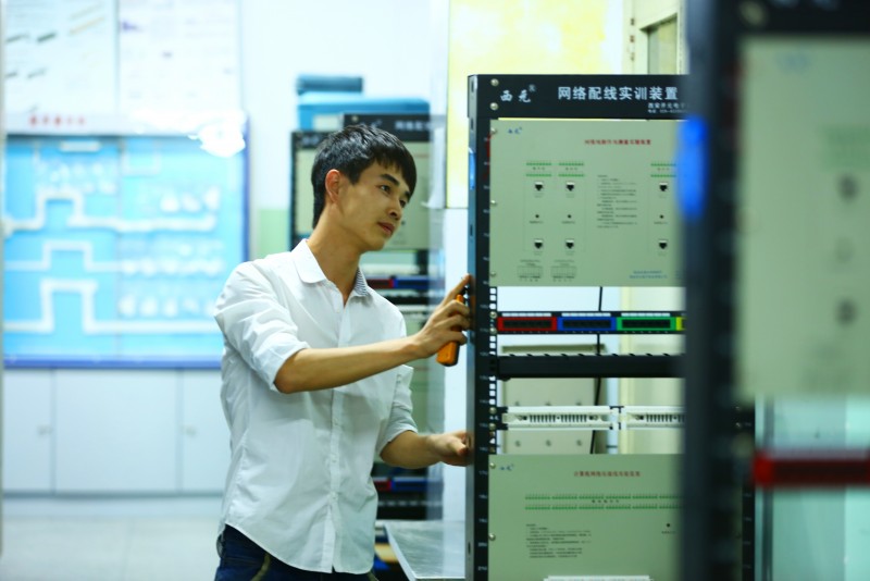 2023年甘肅交通職業(yè)技術(shù)學(xué)院在寧夏招生專業(yè)有哪些？學(xué)費(fèi)是多少？