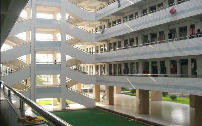 2024年河北高考物理類多少分能上廣東省外語(yǔ)藝術(shù)職業(yè)學(xué)院？【各專業(yè)分?jǐn)?shù)參考匯總】