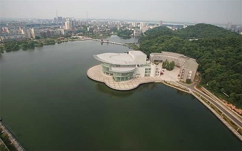 2023年湖北師范大學(xué)在河南招生專業(yè)有哪些？學(xué)費是多少？