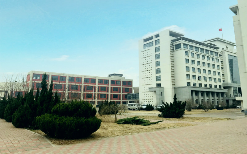 天津國(guó)土資源和房屋職業(yè)學(xué)院建筑工程技術(shù)專業(yè)在河北招生錄取分?jǐn)?shù)(歷史類)：383分