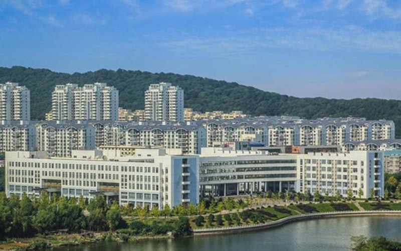 2023年河北考生多少分可以上華中科技大學(xué)藥學(xué)（啟明本碩博實驗班）專業(yè)？