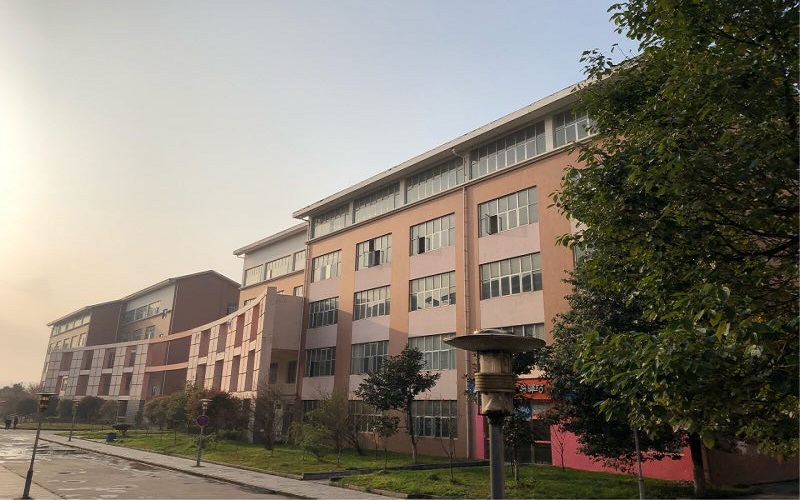 貴州醫(yī)科大學(xué)神奇民族醫(yī)藥學(xué)院護(hù)理學(xué)專業(yè)（一 ）錄取分?jǐn)?shù)線【廣西高考文科】