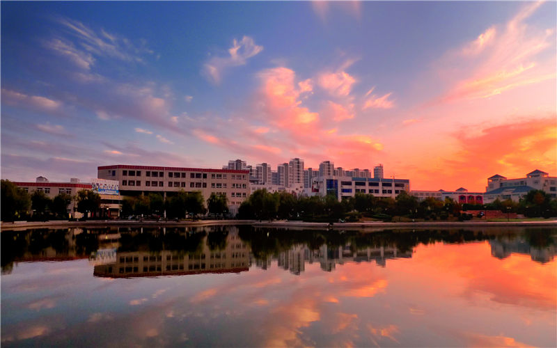 2023年煙臺大學(xué)在內(nèi)蒙古招生專業(yè)有哪些？學(xué)費是多少？