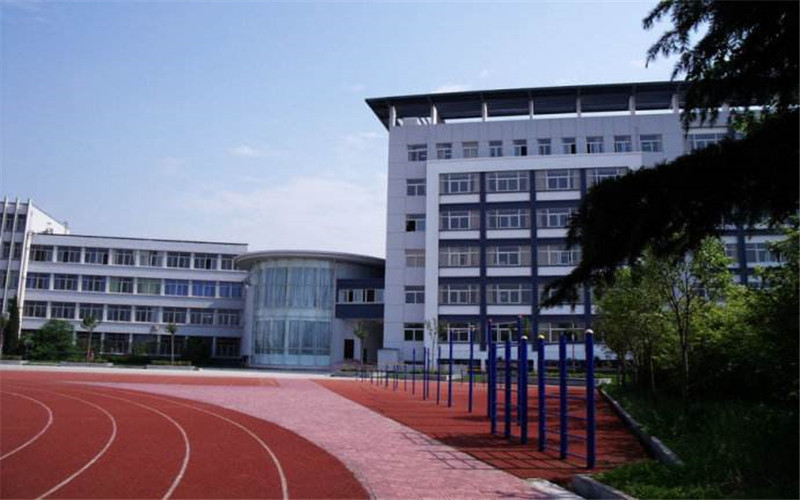 江蘇護(hù)理職業(yè)學(xué)院醫(yī)學(xué)美容技術(shù)專業(yè)在河北招生錄取分?jǐn)?shù)(歷史類)：400分