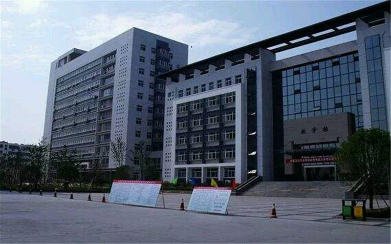 【2023高考參考】江蘇護(hù)理職業(yè)學(xué)院2022年新疆招生專(zhuān)業(yè)及招生計(jì)劃一覽表