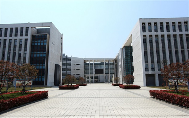 河北物理類(lèi)考生排多少名可以上鹽城工業(yè)職業(yè)技術(shù)學(xué)院藥物制劑技術(shù)專(zhuān)業(yè)?