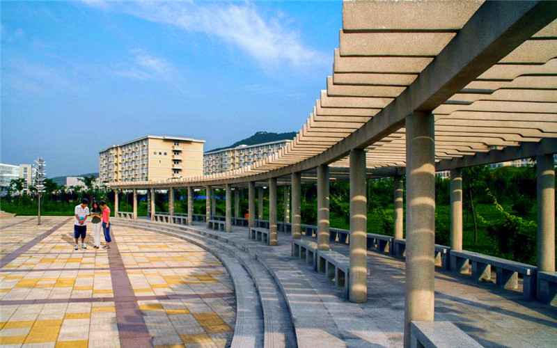 濟(jì)南職業(yè)學(xué)院學(xué)前教育專業(yè)錄取分?jǐn)?shù)線【遼寧高考物理類】