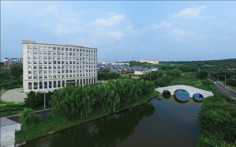 【2023高考參考】遼寧裝備制造職業(yè)技術(shù)學(xué)院2022年新疆招生專業(yè)及招生計劃一覽表