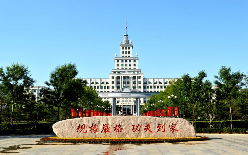 內(nèi)蒙古理科考生排多少名可以上哈爾濱工業(yè)大學工科試驗班（智慧人居）（一）專業(yè)?