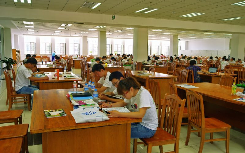 哈爾濱職業(yè)技術(shù)學(xué)院智能焊接技術(shù)專(zhuān)業(yè)在內(nèi)蒙古招生錄取分?jǐn)?shù)(文科)：174分