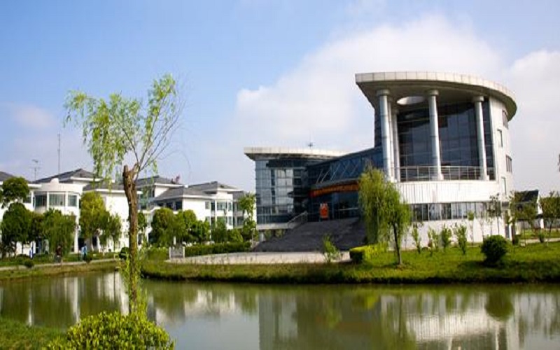2023年蘇州大學(xué)應(yīng)用技術(shù)學(xué)院在重慶錄取批次及錄取分數(shù)參考
