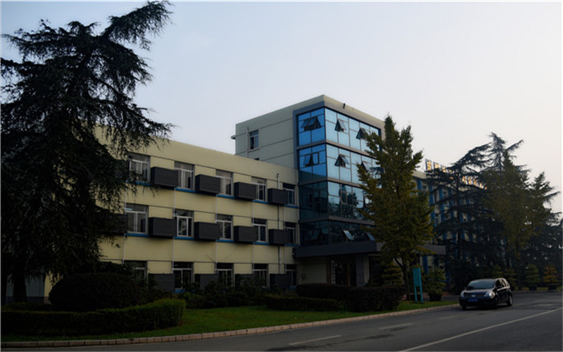 2023年成都工業(yè)職業(yè)技術(shù)學院在四川招生專業(yè)有哪些？學費是多少？