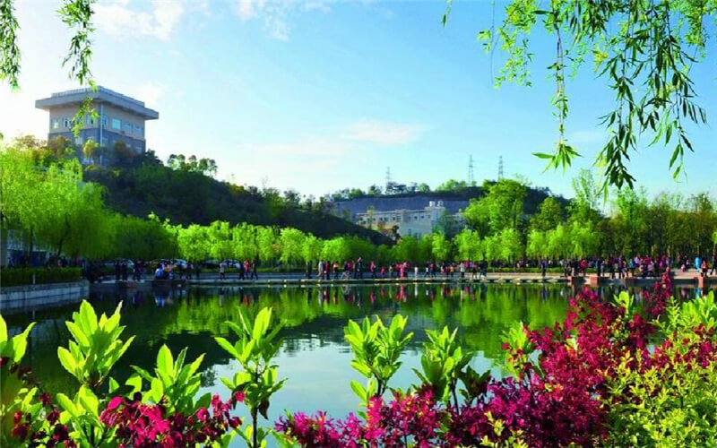多少分可以上湖北工業(yè)職業(yè)技術(shù)學(xué)院？湖北工業(yè)職業(yè)技術(shù)學(xué)院2022年在四川各招生專業(yè)錄取分?jǐn)?shù)匯總