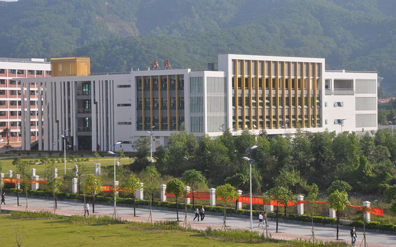 廣東金融學院數(shù)據(jù)科學與大數(shù)據(jù)技術專業(yè)在廣東招生錄取分數(shù)(物理類)：536分