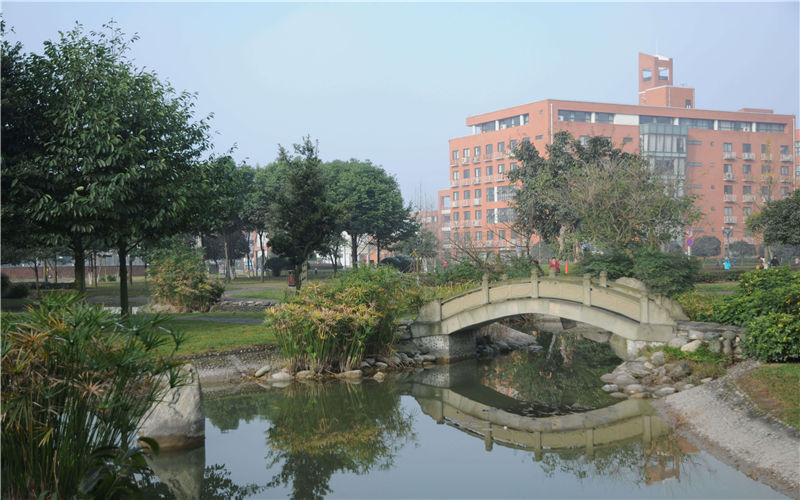 2023年西南民族大學(xué)在西藏招生專業(yè)有哪些？學(xué)費(fèi)是多少？
