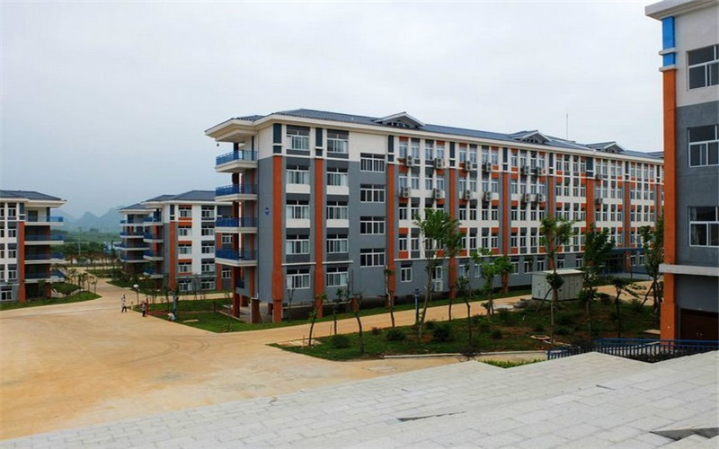 桂林理工大學(xué)化工與制藥類專業(yè)在內(nèi)蒙古招生錄取分?jǐn)?shù)(理科)：390分