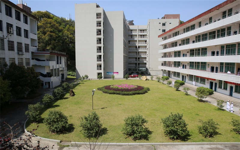 三明醫(yī)學(xué)科技職業(yè)學(xué)院建設(shè)工程管理專業(yè)在河北招生錄取分?jǐn)?shù)(物理類)：380分