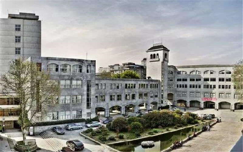 2023年湖北美術(shù)學院在湖北招生專業(yè)有哪些？學費是多少？