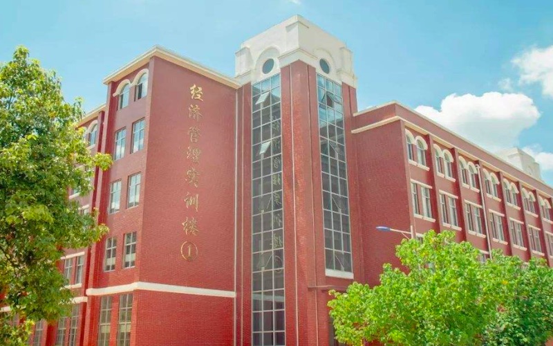 2023年南昌職業(yè)大學(xué)在廣西招生專(zhuān)業(yè)有哪些？學(xué)費(fèi)是多少？