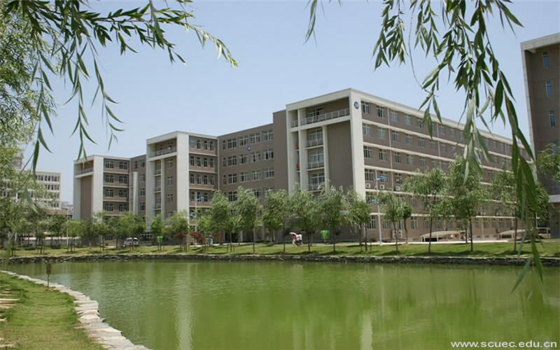 中南民族大學(xué)中國語言文學(xué)類專業(yè)錄取分?jǐn)?shù)線【河北高考?xì)v史類】