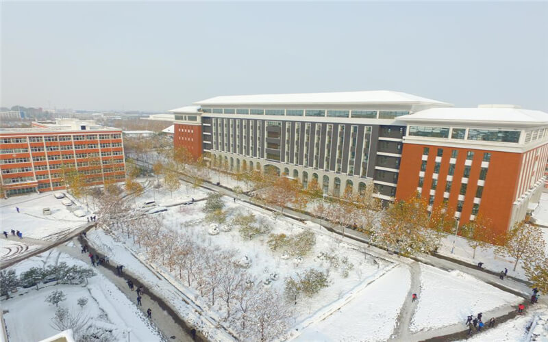 河南建筑職業(yè)技術(shù)學院環(huán)境監(jiān)測技術(shù)專業(yè)在河南招生錄取分數(shù)(理科)：359分