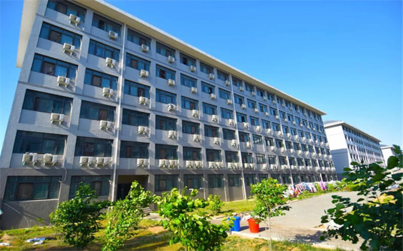 【2023高考參考】鄭州財(cái)經(jīng)學(xué)院2022年江蘇招生專業(yè)及招生計(jì)劃一覽表