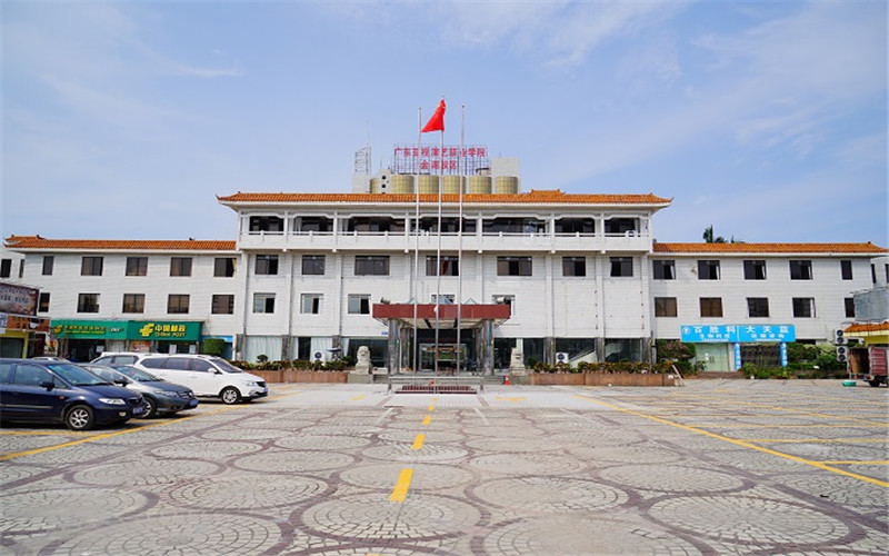 廣東亞視演藝職業(yè)學(xué)院大數(shù)據(jù)與會計專業(yè)在河北招生錄取分?jǐn)?shù)(物理類)：345分