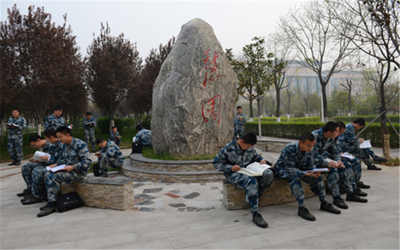 多少分可以上空軍工程大學(xué)？空軍工程大學(xué)2022年在內(nèi)蒙古各招生專業(yè)錄取分?jǐn)?shù)匯總