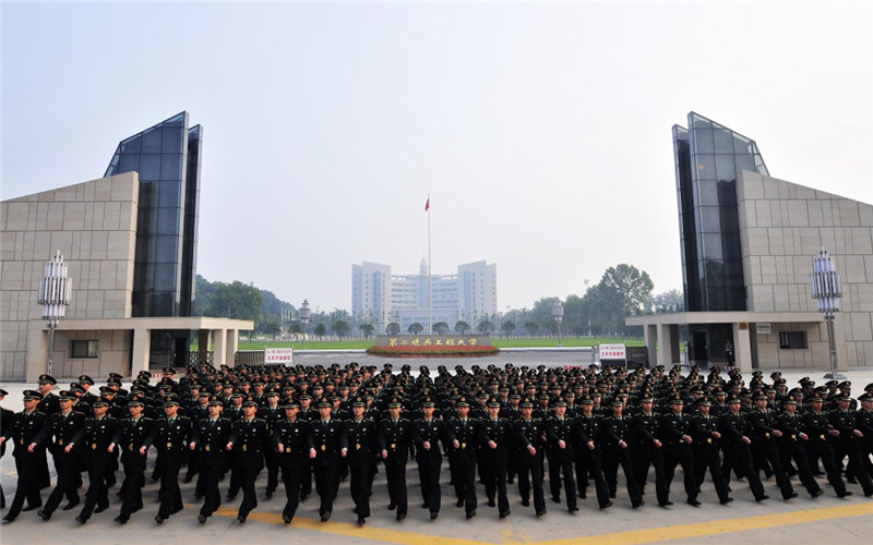 2023年內(nèi)蒙古考生多少分可以上火箭軍工程大學(xué)通信工程（導(dǎo)彈通信技術(shù)與指揮）專業(yè)？