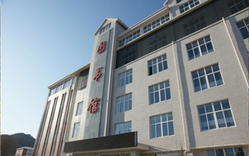 承德護(hù)理職業(yè)學(xué)院護(hù)理專業(yè)在河北招生錄取分?jǐn)?shù)(歷史類)：385分