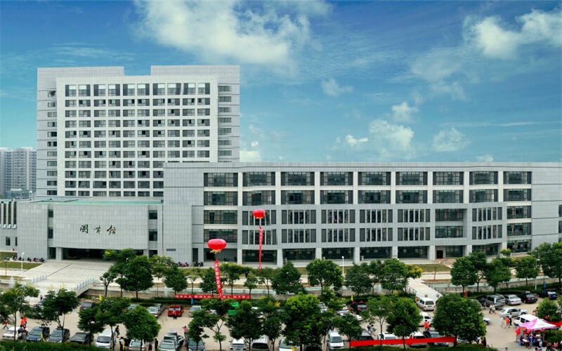 武漢華夏理工學(xué)院會(huì)計(jì)學(xué)專業(yè)在重慶招生錄取分?jǐn)?shù)(歷史類)：458分