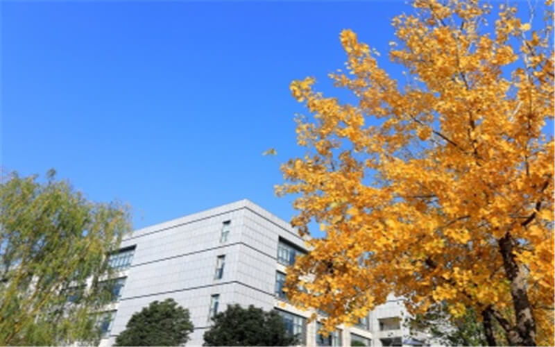 多少分可以上武漢華夏理工學(xué)院？武漢華夏理工學(xué)院2022年在湖北各招生專業(yè)錄取分?jǐn)?shù)匯總