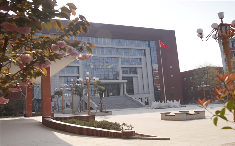 2023年鄭州信息工程職業(yè)學院在河南招生專業(yè)有哪些？學費是多少？