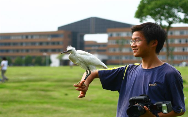 寧波大學(xué)水產(chǎn)養(yǎng)殖學(xué)（拔尖人才創(chuàng)新班）專(zhuān)業(yè)在浙江招生錄取分?jǐn)?shù)(綜合)：612分