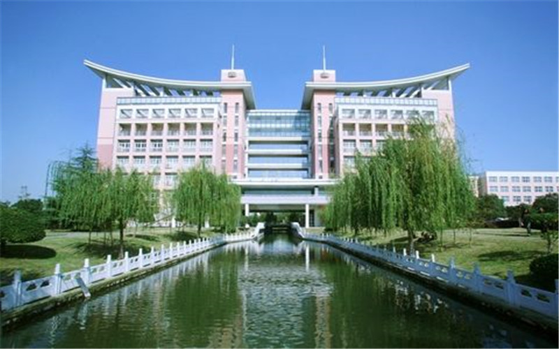 湖州職業(yè)技術(shù)學(xué)院室內(nèi)藝術(shù)設(shè)計(jì)專業(yè)在浙江招生錄取分?jǐn)?shù)(綜合)：468分