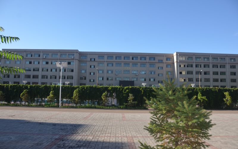 呼和浩特民族學院漢語言文學（師范類）專業(yè)在內蒙古招生錄取分數(文科)：449分