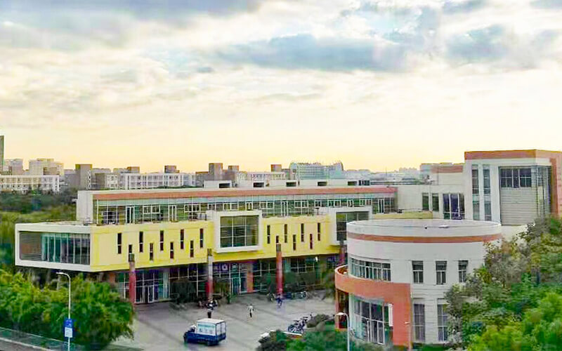 2023年上海工程技術(shù)大學(xué)在遼寧招生專業(yè)有哪些？學(xué)費(fèi)是多少？