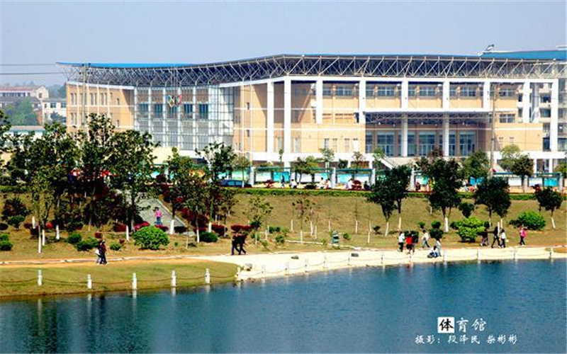 【2024內(nèi)蒙古文科參考】2023年湖南大眾傳媒職業(yè)技術(shù)學(xué)院各專業(yè)在內(nèi)蒙古招生分?jǐn)?shù)線匯總