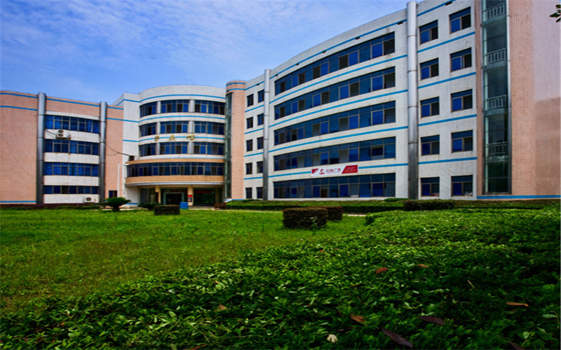 湖南工程職業(yè)技術(shù)學(xué)院建筑工程技術(shù)專業(yè)在河北招生錄取分?jǐn)?shù)(物理類)：396分