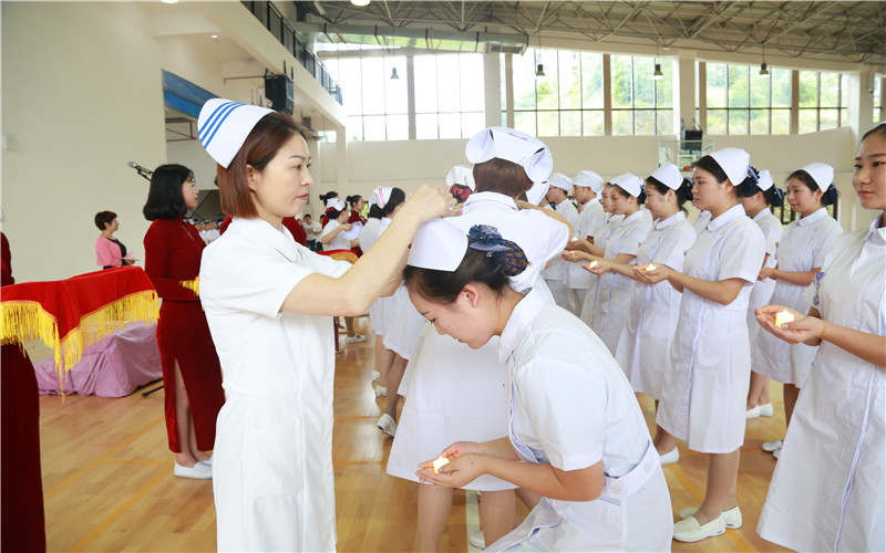 2023年重慶考生多少分可以上重慶護(hù)理職業(yè)學(xué)院嬰幼兒托育服務(wù)與管理專業(yè)？