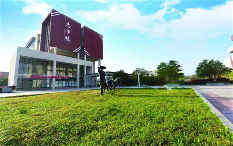 2024考生參考：2023江西工業(yè)貿(mào)易職業(yè)技術(shù)學(xué)院工程造價(jià)專業(yè)在重慶招生錄取分?jǐn)?shù)及錄取位次