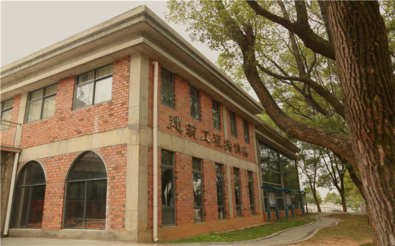 【2023高考參考】江西交通職業(yè)技術(shù)學(xué)院2022年湖南招生專(zhuān)業(yè)及招生計(jì)劃一覽表
