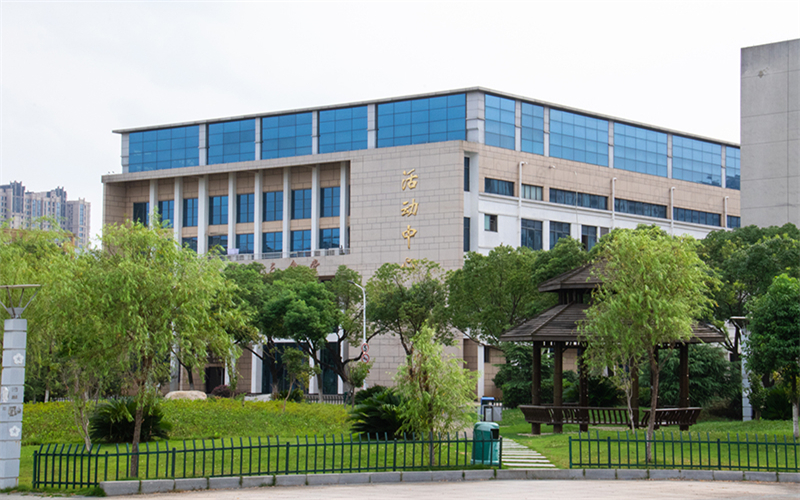 江西制造職業(yè)技術(shù)學(xué)院移動(dòng)互聯(lián)應(yīng)用技術(shù)專(zhuān)業(yè)在浙江招生錄取分?jǐn)?shù)(綜合)：436分